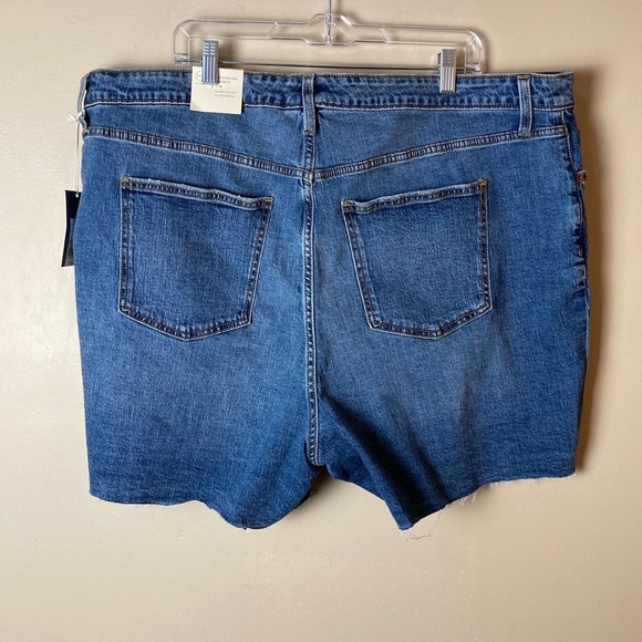 NWT Universal Thread High Rise Boyfriend Denim Shorts - Picture 5 of 9